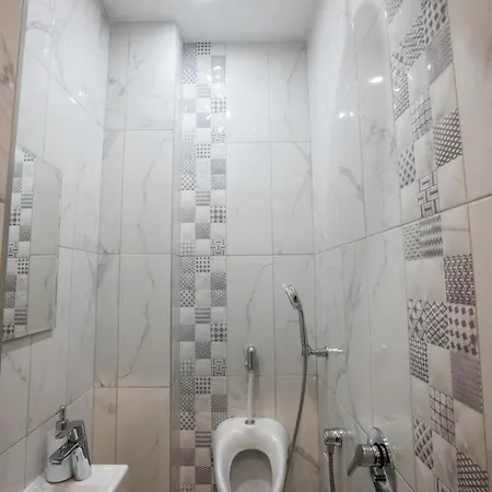 Modern Style Central Apartment *