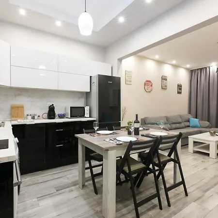 Apartment Modern Style Central