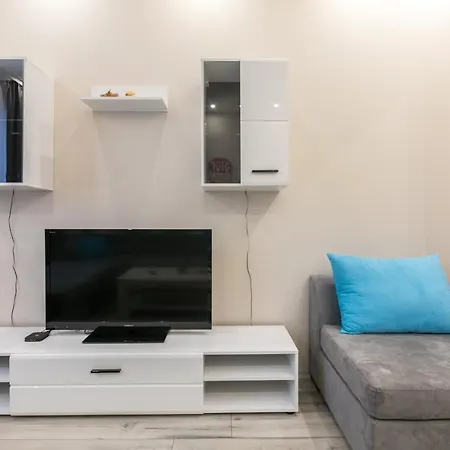 Apartment Modern Style Central