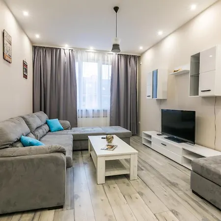 Modern Style Central Apartment